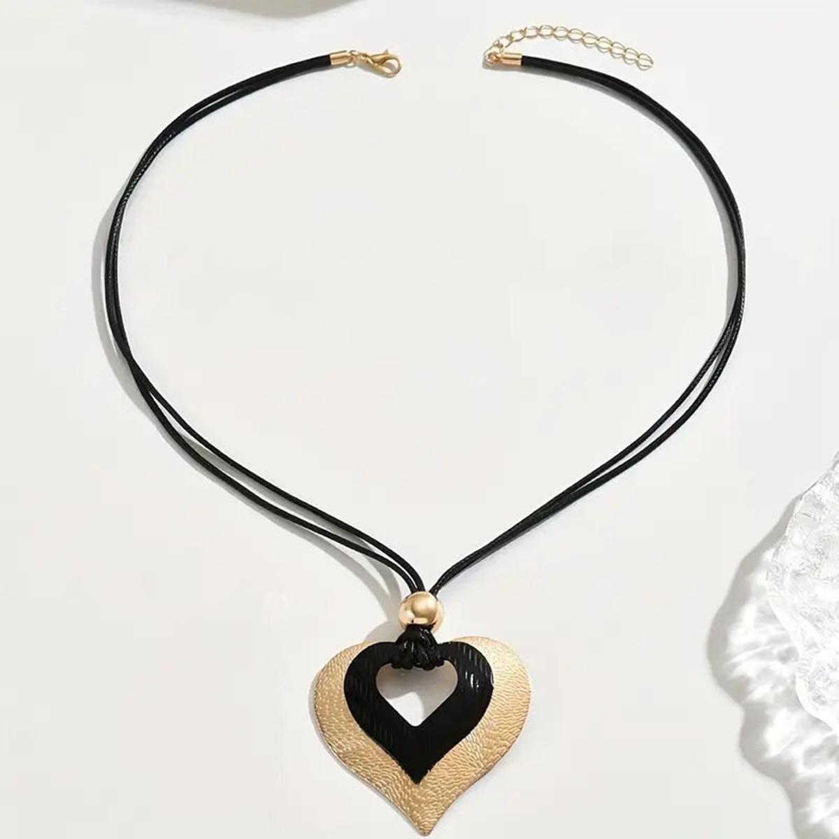 

1 Black Gold Color Scheme Pendant Ring Necklace Retro High-end Versatile Jewelry Collarbone Chain Autumn and Winter Sweater Chain