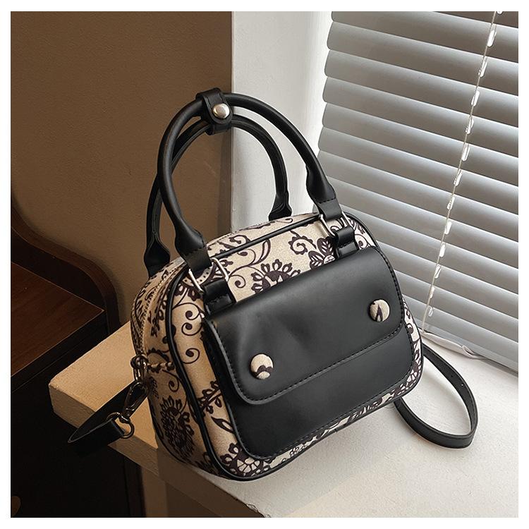 

Маленькая сумка женская летняя универсальная новая модная сумка-мессенджер портативная маленькая квадратная сумка чёрный