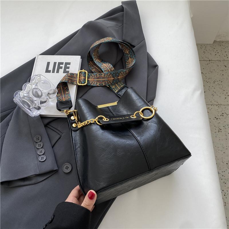 Trendy Chic Urban Minimalist Women s Handbag With Spacious Design чёрный