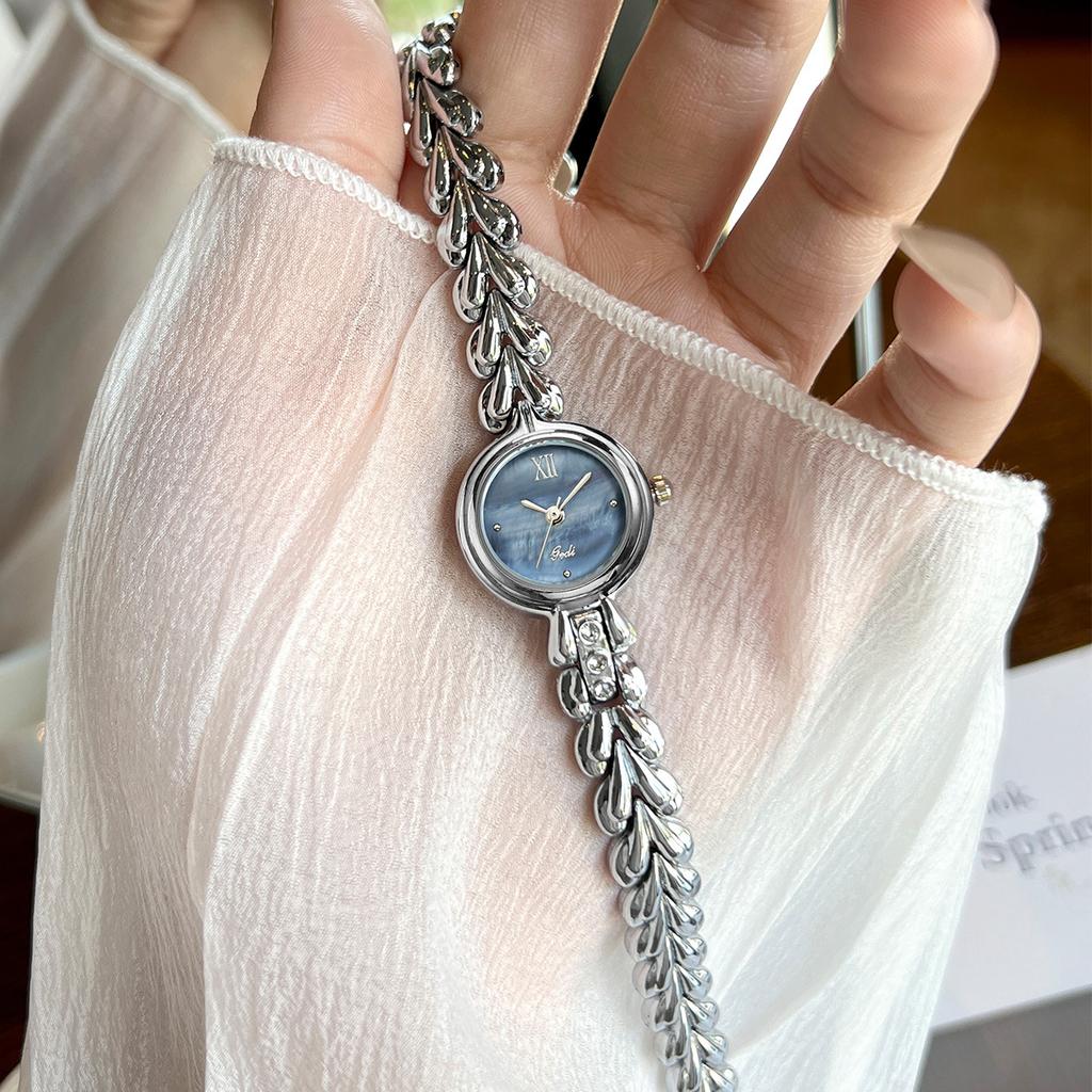 Round Small Dial Student Chain Simple Temperament Medieval Watch, Fashionable And Exquisite High-End Quartz Watch