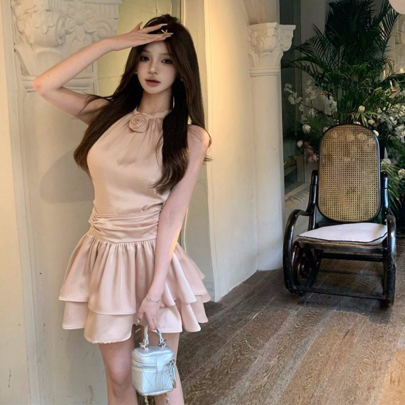 

Petite Rose Print Off-Shoulder Satin Mini Dress with Puffy Layered Skirt Small