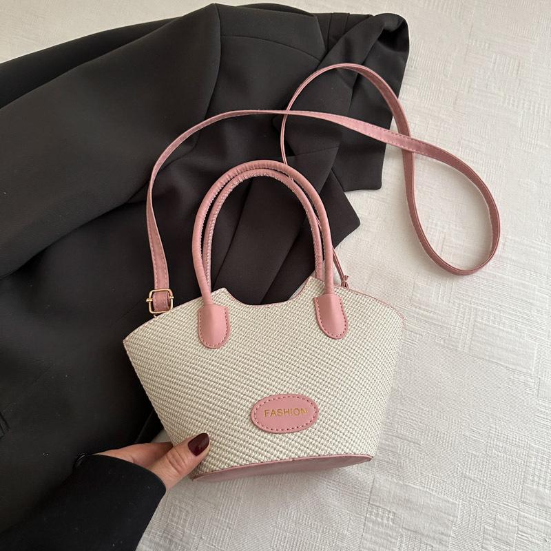 This Year's Popular Small Bag 2025 New Summer Casual Niche Design Messenger Bag High Value Portable Bucket Bag