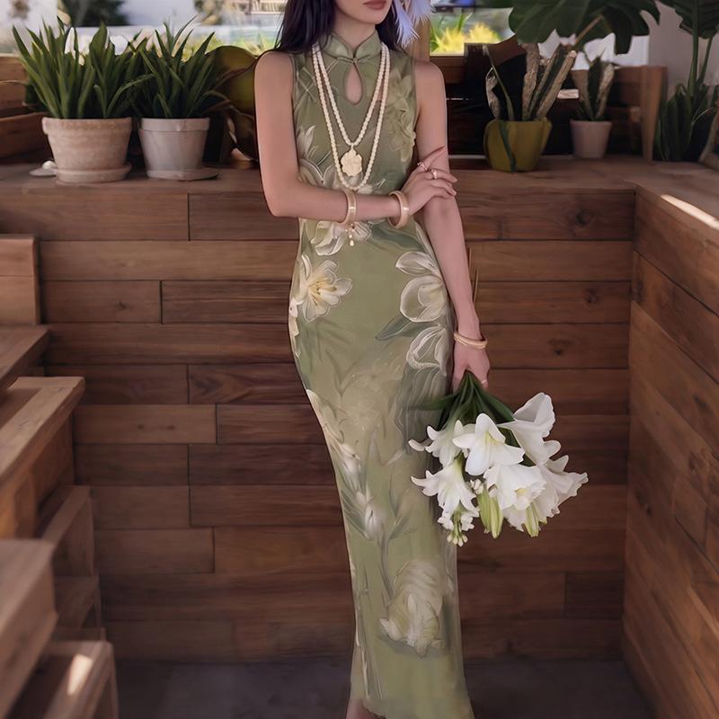 2026 European and American Summer New Temperament Pure Desire To Hang the Neck, Waist, Slim and Thin Cheongsam Collar Long Dress