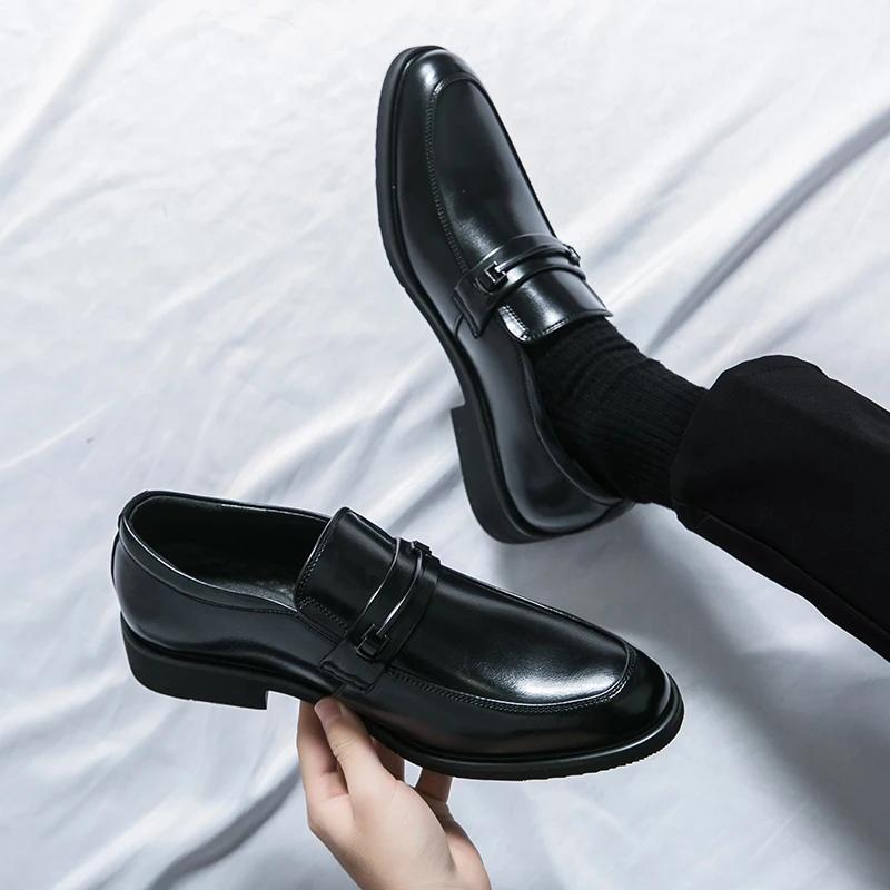 Men Leather Shoes Classic Style Slip on Loafers Shoes Man Breathable Non-Slip Business Dress Wedding Office Casual Shoes for Men