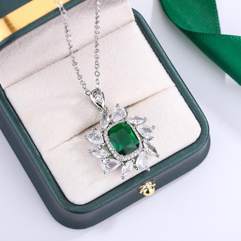 

Комплект ювелирных изделий Простой, высококачественный и элегантный темперамент в сочетании с ожерельем-цепочкой на ключицу Роскошные ювелирные изделия