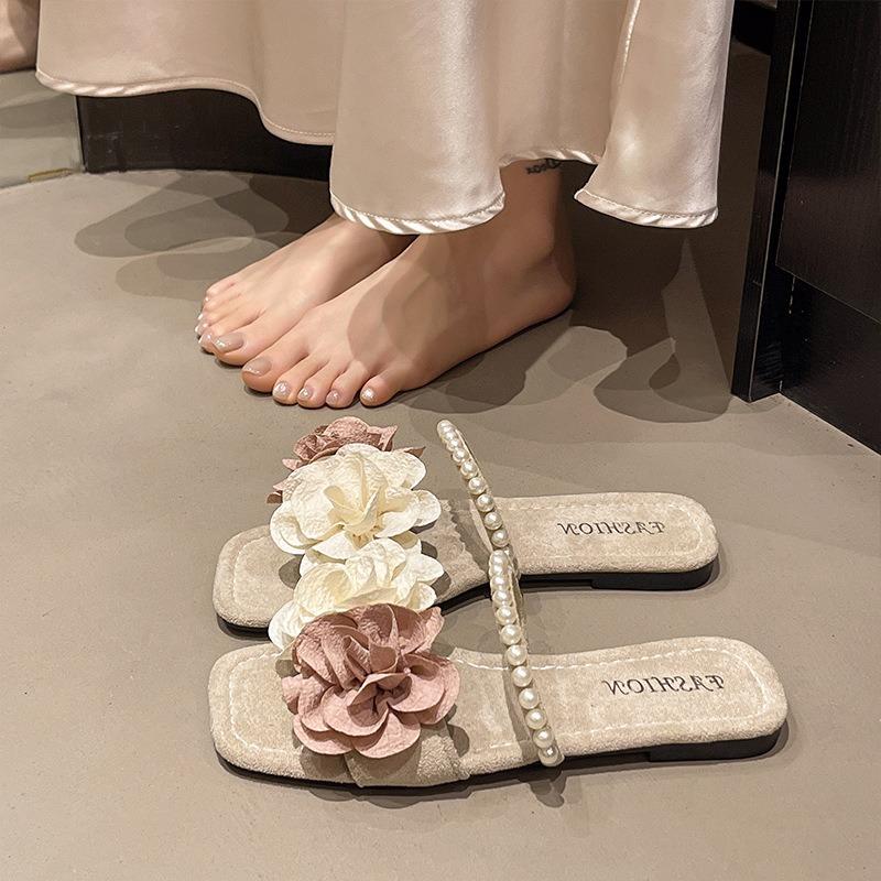 Flat-bottomed cool slippers for women's summer wear, new with skirts, seaside beach vacation flip-flops