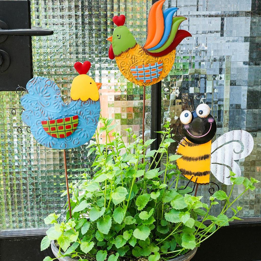 Cartoon-Tier- und Blumenschmuck: Garten- & Hofdekoration