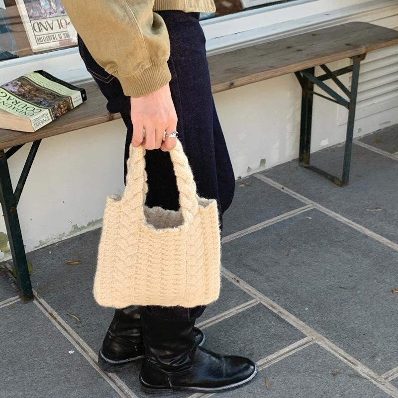 Borsa a Mano in Filato di Lana per Donna Borsa a Spalla in Maglia