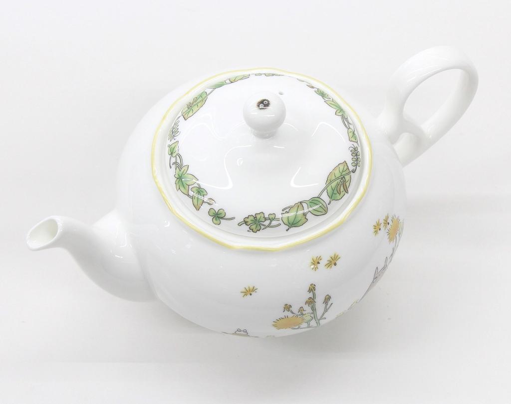 Noritake Teapot (with strainer), 600cc, My Neighbor Totoro design, microwave-safe, bone china, TT978634924-4