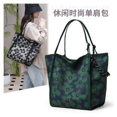 Damentaschen – Geräumige Taschen