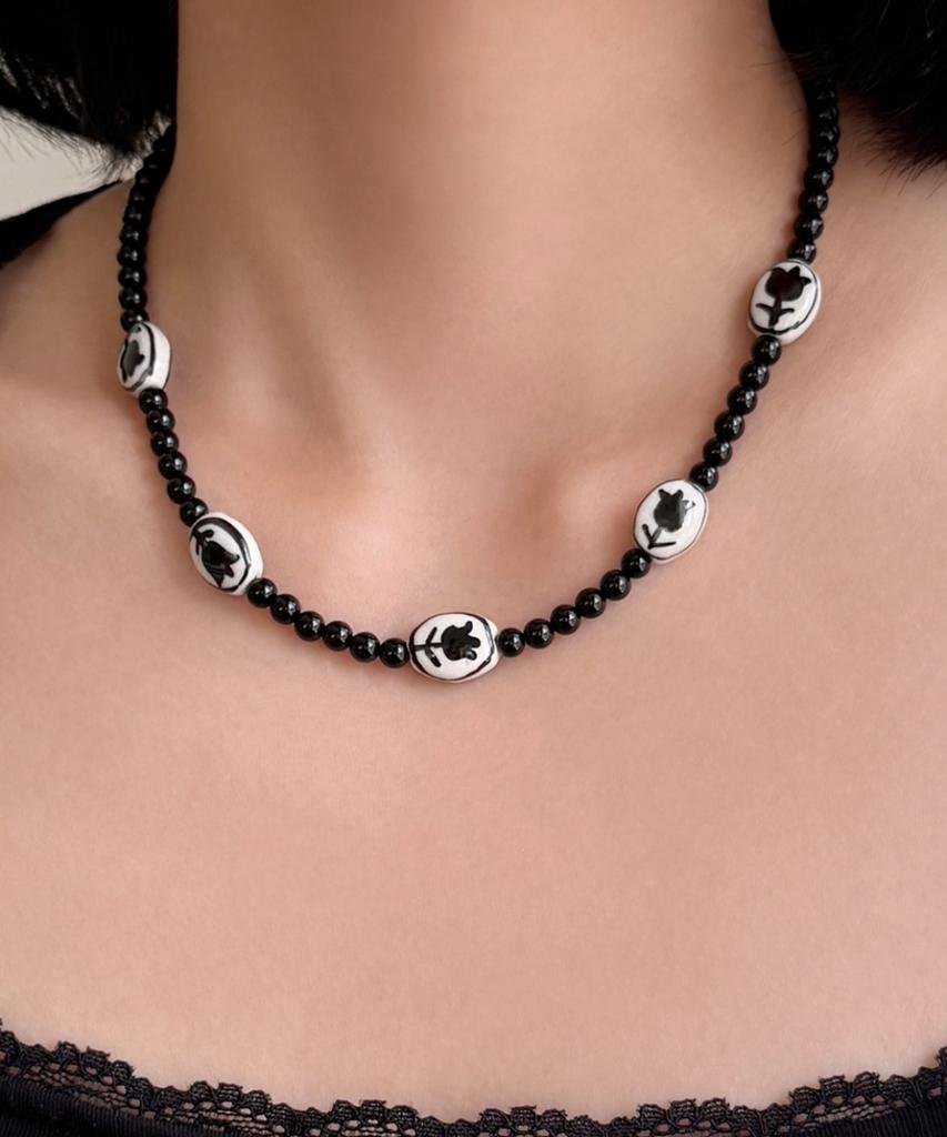 Fantastic Planet Tulip Drawing Onyx Necklace