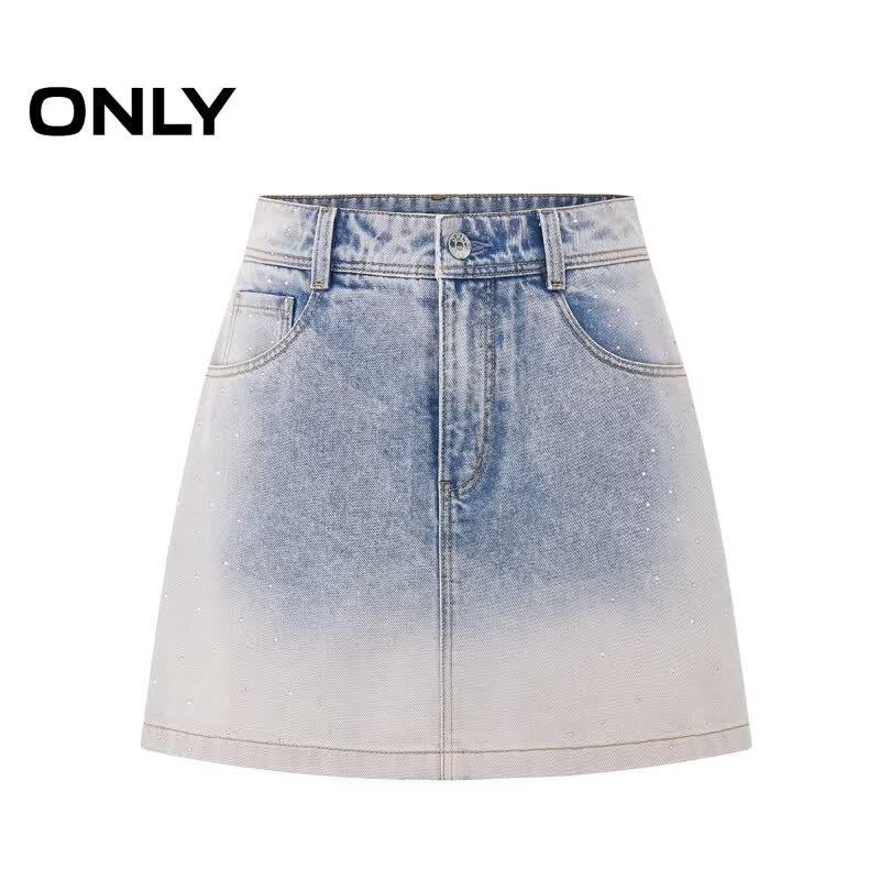 ONLY Women s Gradient Rhinestone A-Line Denim Skort Shorts M