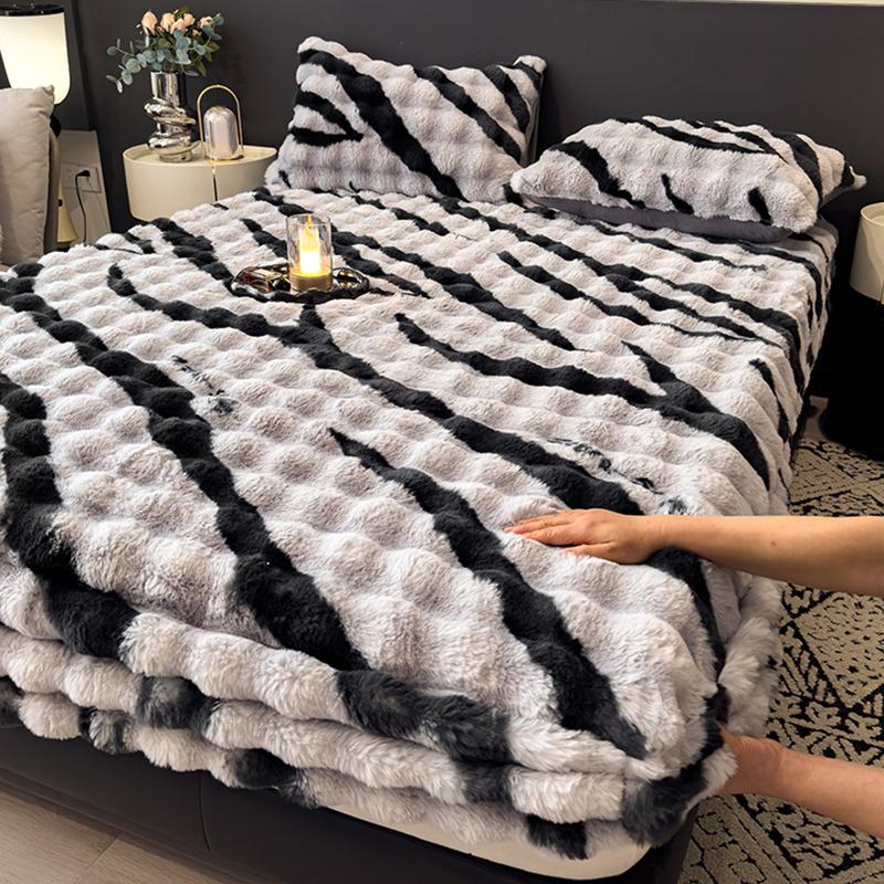Set Lenzuolo con Angoli in Pelliccia di Coniglio Peluche: Foderato in Pile, Caldo per l'Inverno, Include Coprimaterasso - Set da 3 Pezzi per Letto Matrimoniale