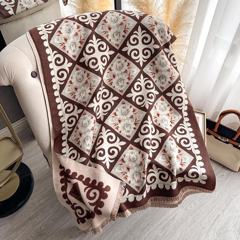 New Autumn and Winter Vintage Two-Tone Patchwork Printed Scarf, Faux Cashmere, Warm and Stylish Neck Wrap, Trendy Large Shawl