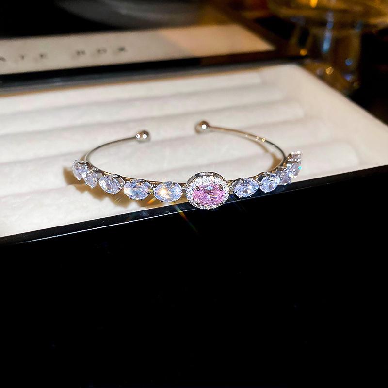 High-End Zircon Floral Heart Bracelet - Luxurious Sparkle for Women