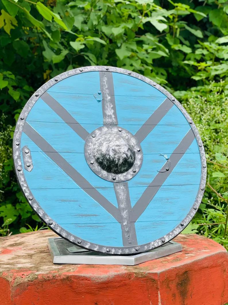 

Lagertha Wooden Viking Shield, Norse Wall Decor, Battleward Shield синій