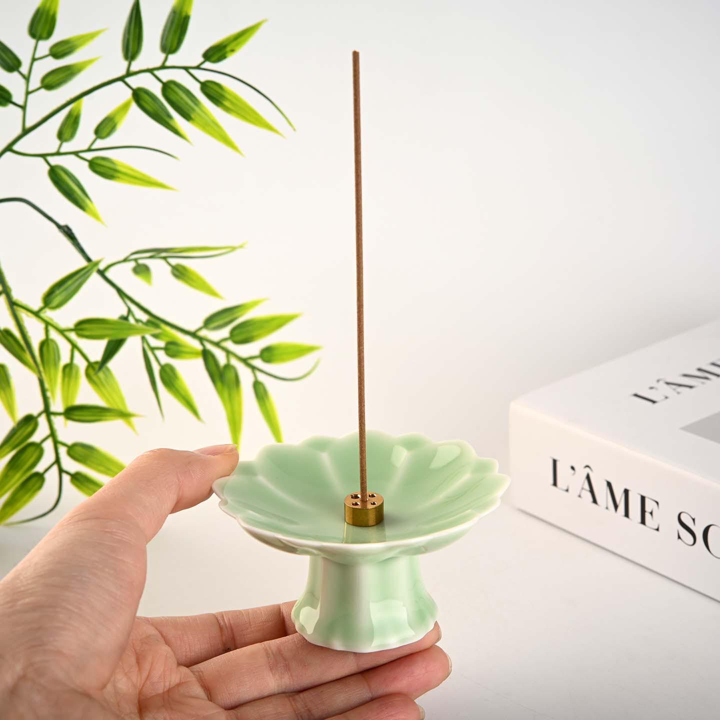 Creative Zen Ceramic Lotus Incense Burner with Holder and Tray - Antique Chinese Design