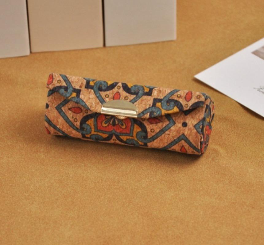 

Jewelry Case Mini Organizer Portable Protective Storage Cork Lipstick Holder Travel Souvenir Box Personal Daily Use Accessory 8.5x3x3cm