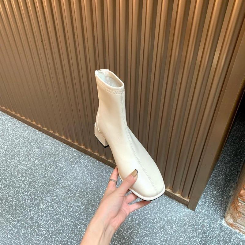 

[sheii Su Yinyin] Seoul chic~ Korean square head thick heel velvet elastic short boots women s thin boots winter 40