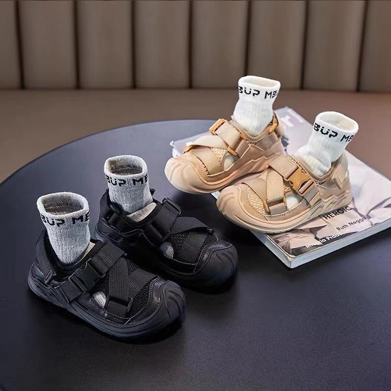 New Sandals Fashion Versatile Comfort Girl Shoe Soft Anti Slip Simple Boy Sandals Beach Classic Lightweight Kid Shoes Zapatillas