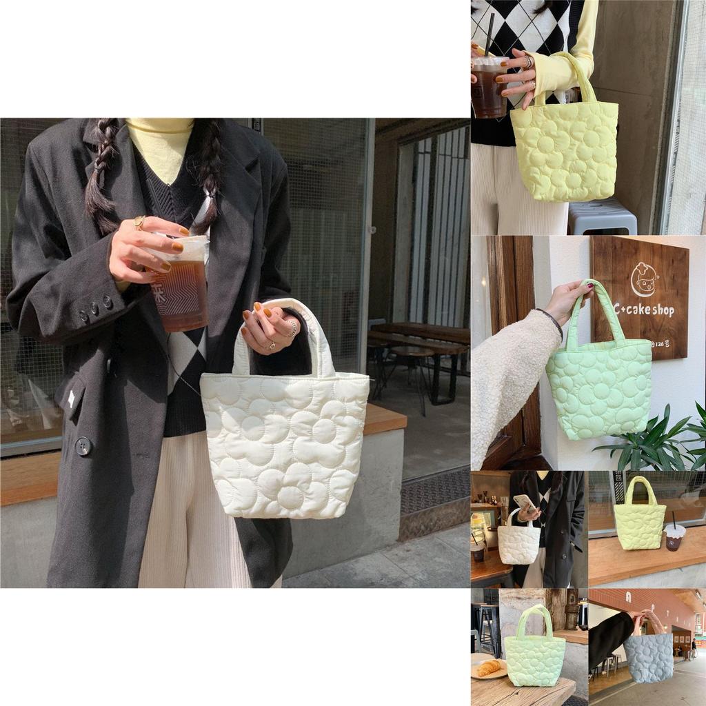 Стильна стьобана сумка-тоут для перекусів та дитячих речей. Ідеально для щоденного використання мамою.