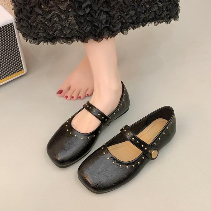 Fashion Spring new single shoes women's round head shallow mouth rivets a word buckle soft sole anti-slip wear-resistant flat shoes