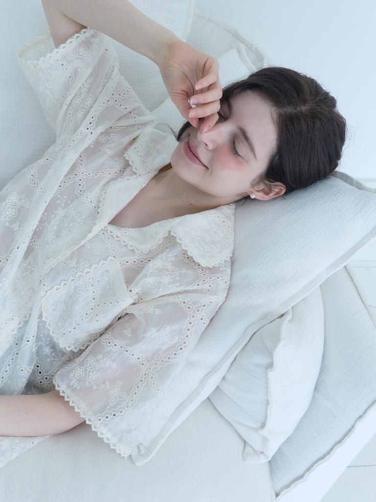 Mejongleuhaleu Margaret Lace Blouse 1 Color