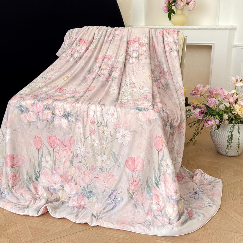 Summer Silk Quilt: Digital Print Floral Air Conditioning Comforter