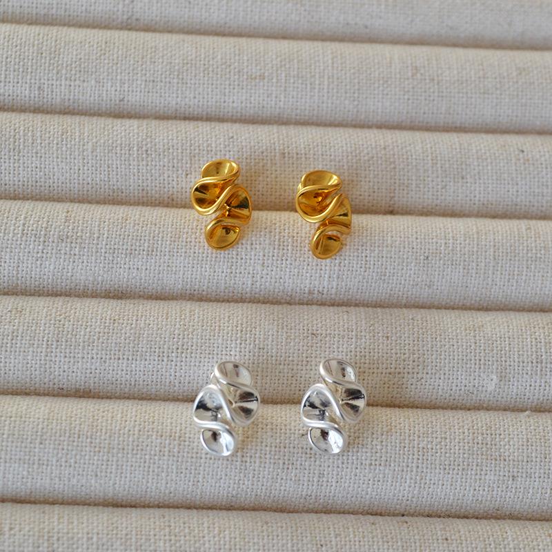Japanese Artistic Retro Brass Flower Gold-Plated 925 Silver Stud Earrings
