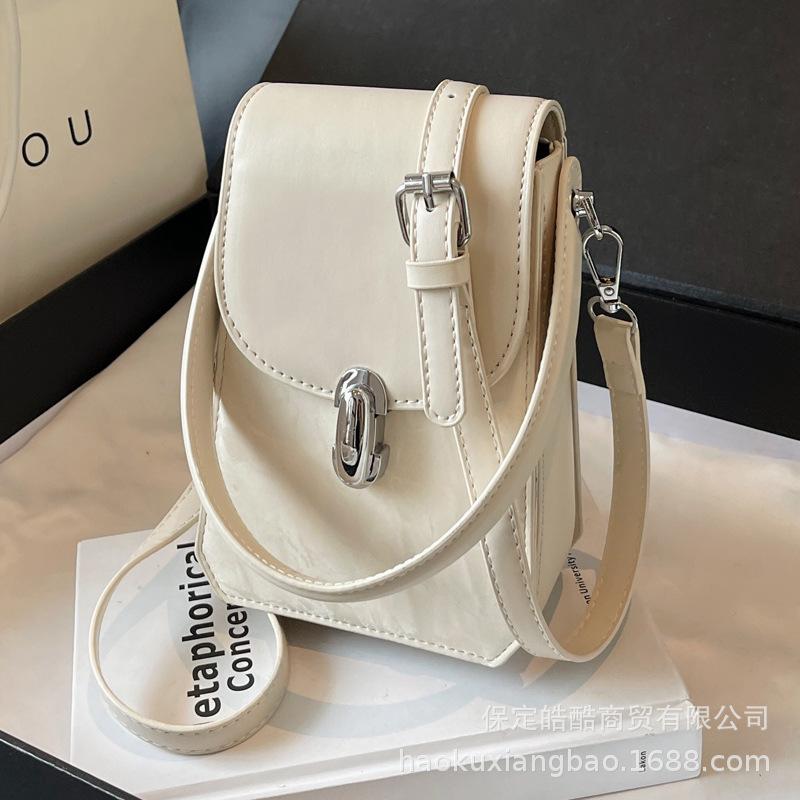 Premium sense portable small bag women 2025 new summer versatile mobile phone bag small square bag retro fashion messenger bag