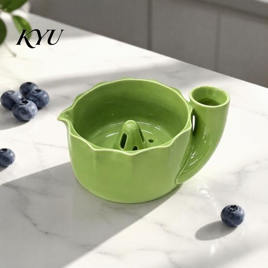 Small Produce Cleaning Tool Self-Spinning Ceramic Berry Washing Bowl, Built-In Drainage Holes Lead Free Strainer Fruit Strainer, Compact Vortex