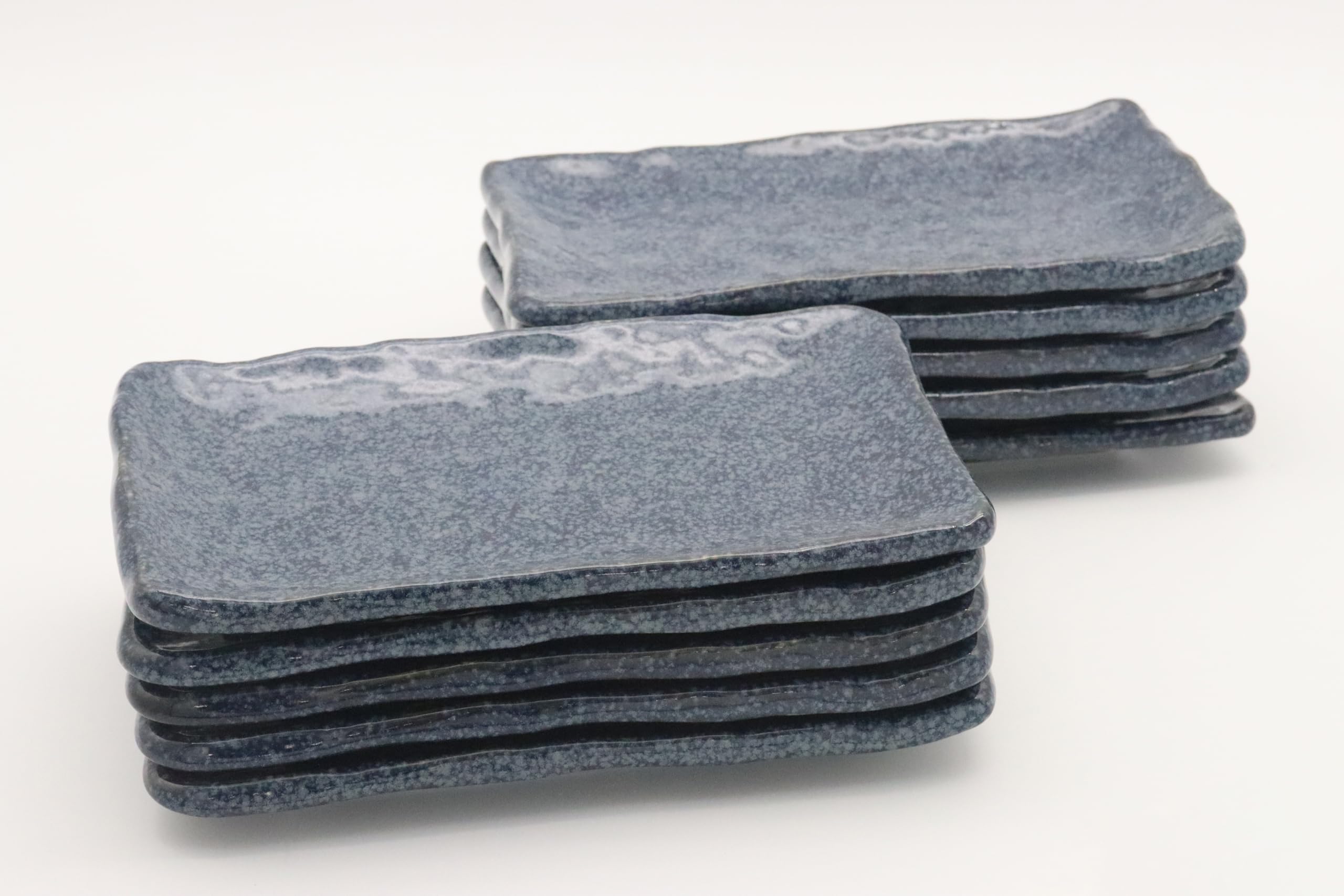 

Mino Ware Japanese Cafe Series Small Flower Chirashi Mizukirihama [Ceramic Plates] Indigo Snow, Set of 10 (Size: H2 x W22 x D13cm)