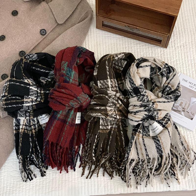 Scarf Women's Winter High-end Sense New Versatile Warm Imitation Cashmere Scarf Retro Plaid Scarf
