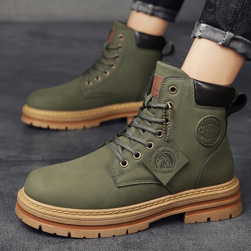 Autumn New Shoes for Men Classical Yellow Boots Outdoor High Tops Leather Casual Shoes Winter Man Warm Plush Ankle Boots
