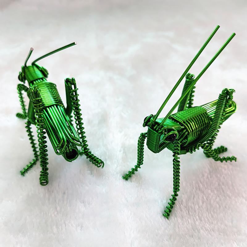 Handmade Aluminium Wire Handicrafts Simulation Insect Grasshopper Locust Mantis Model Metal Wire Braiding Craft Ornaments Statue
