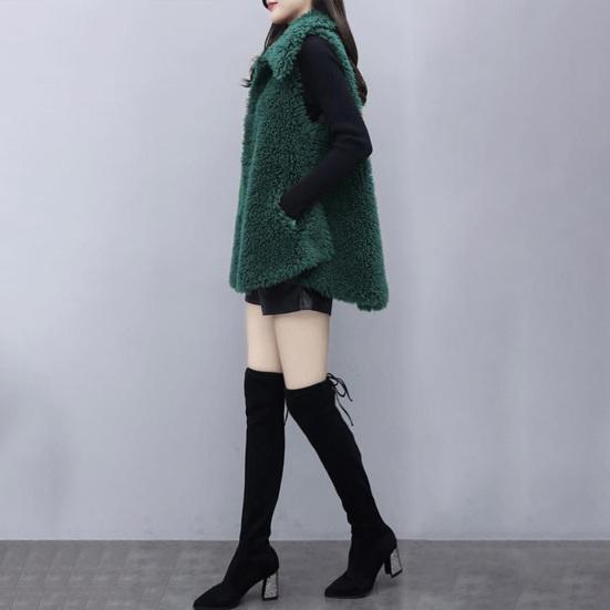 Women's Fuzzy Faux Fur Vest Sleeveless Lapel Fleece Jacket Winter Warm Open Front Cardigan with Pockets