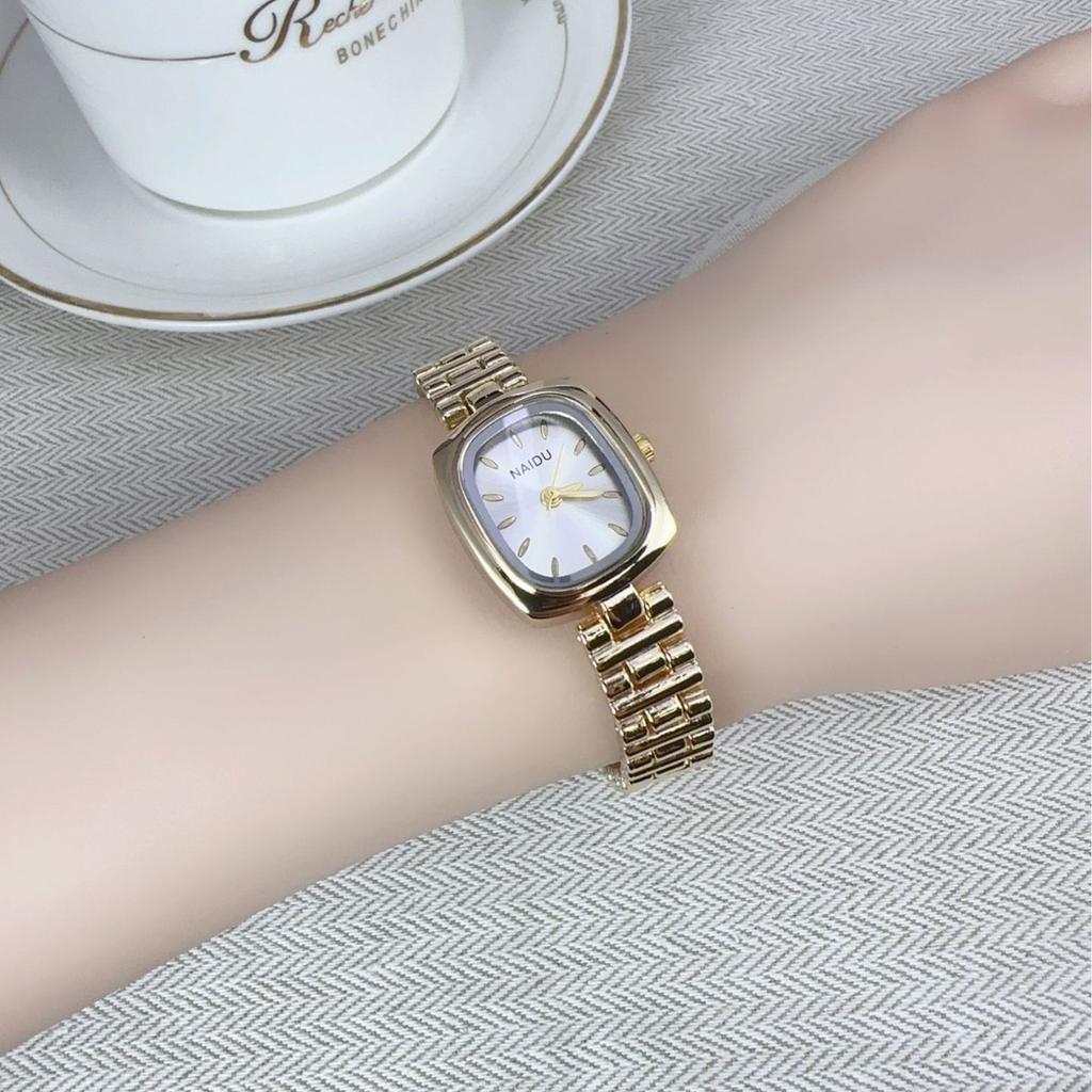 New Women Watch Light Luxury Medieval temperament Simple Retro Watch Female Fashion Quartz Wristwatches