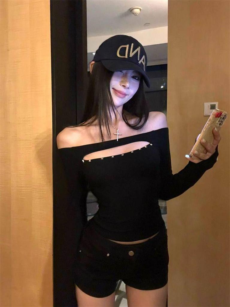 Spicy Girl One-Shoulder Hollow-Out Long-Sleeve Top - Spring/Autumn Slim-Fit Off-the-Shoulder Style