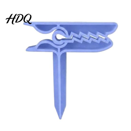 Beach Blanket Fixing Stake 4Pcs Towel Clip Stake Windproof Outdoor Picnic Clips Sand Spikes Portable Holder Mat Clamps