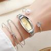 Pas de boîte cadeau Nouvelle montre à quartz délicate pour dames à petit cadran en forme de tonneau bracelet de perles ensemble de 4 pièces