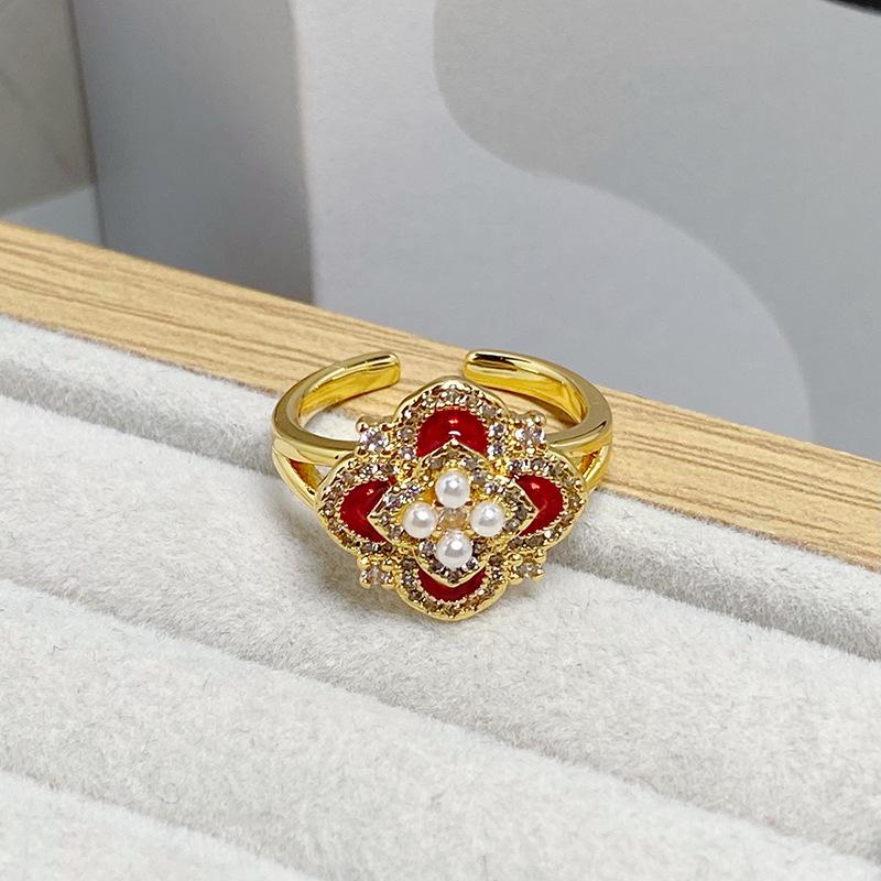 The Same Medieval Vintage Light Luxury Enamel Ring Women'S Four-Leaf Clover Temperament Fashion Niche Ring Tide