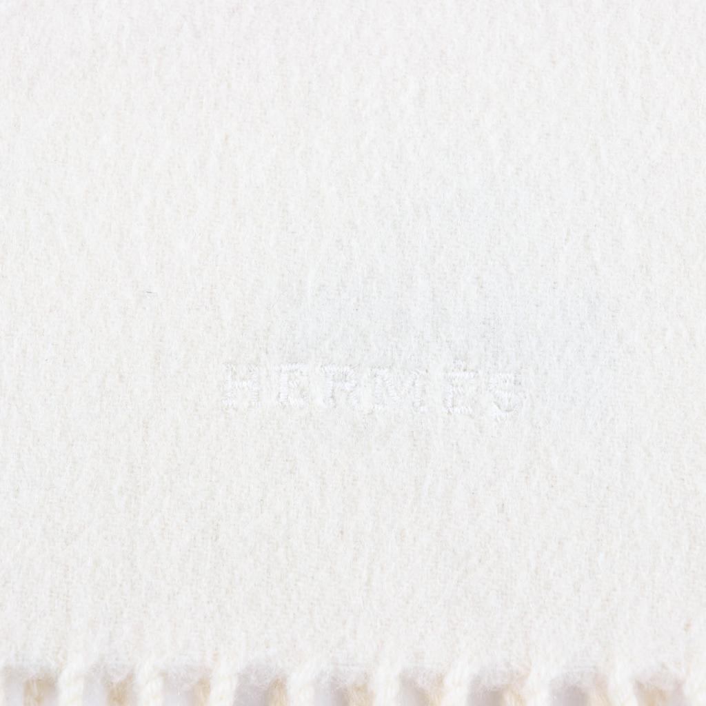 Great HERMES Scarf Recto Verso Embroidered logo with fringe Ivory cashmere Women Used