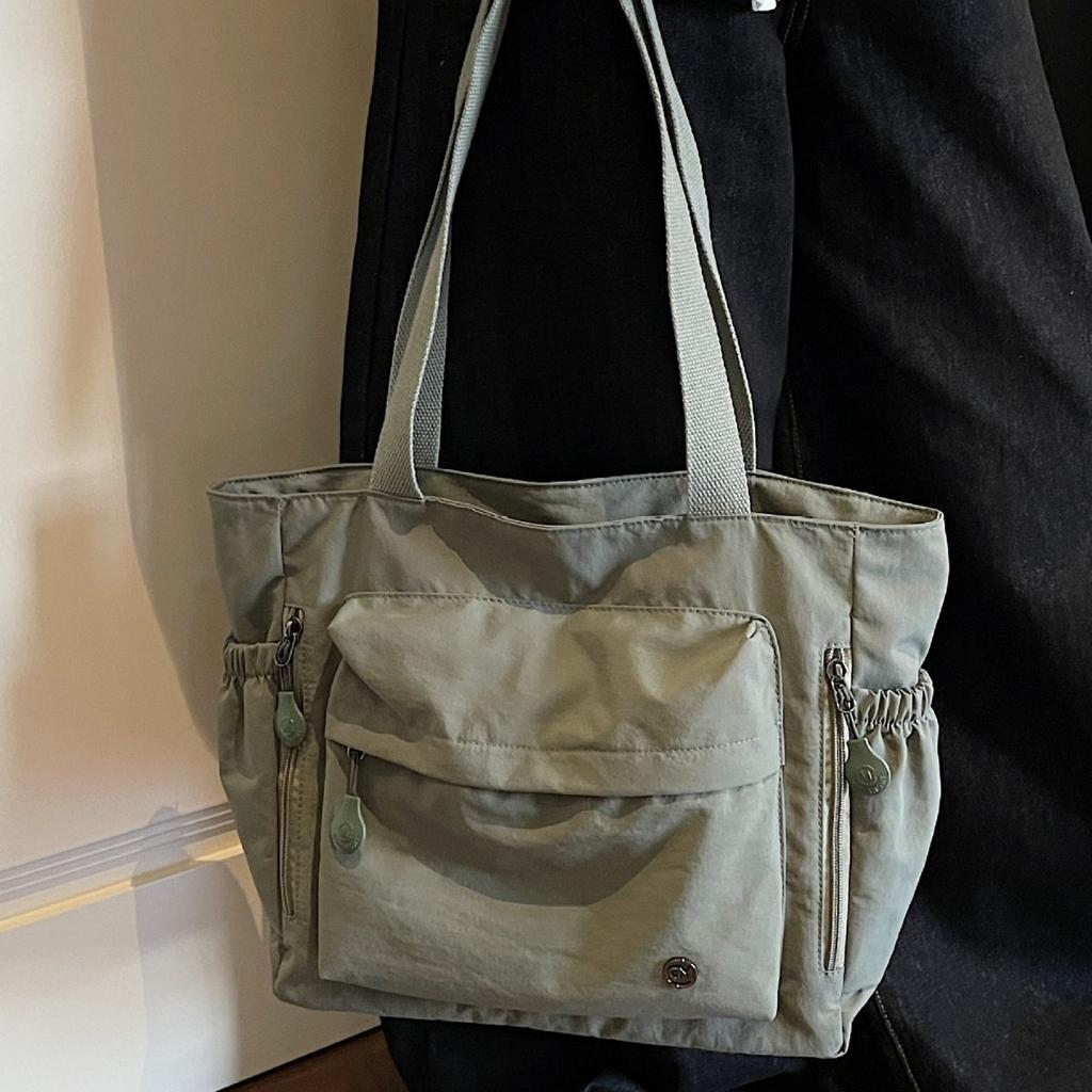 Lightweight Nylon Canvas Bag Women'S Large-Capacity Commuter Tote Bag Versatile Leisure Student Class Shoulder Tote Bag