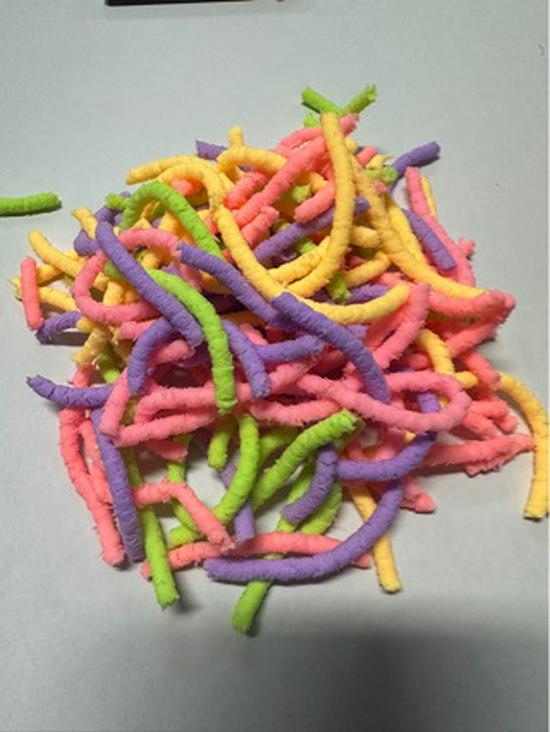 QUICK WORMZ Lively Moving Realistic Worm Prank Toy - Hot Seller and Funny Decompression Gadget. Kilogram