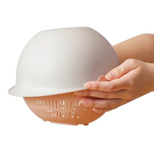 All-in-one Colander and Bowl Set for Quick and Easy Use. Heat-resistant and Convenient. A Great Kitchen Accessory.