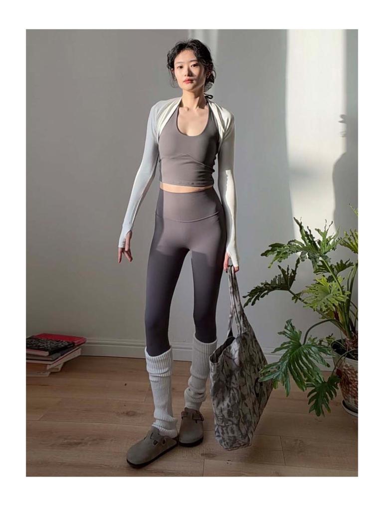 Women's Long Sleeve Yoga Shawl - Perfect for Autumn/Winter Workouts