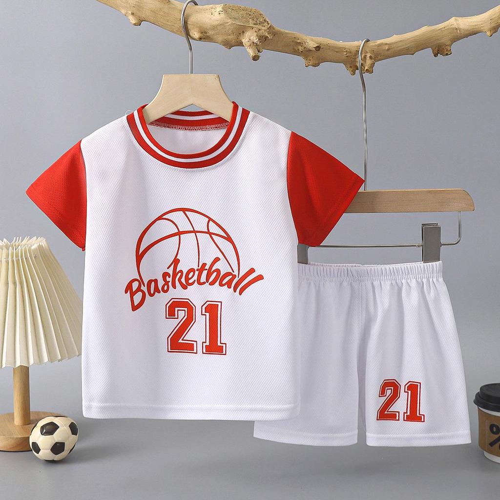 Çocuk Hızlı Kuruyan Basketbol Seti: Erkek Kolsuz Üst ve Şort - Spor ve Anaokulu Gösterileri İçin İdeal