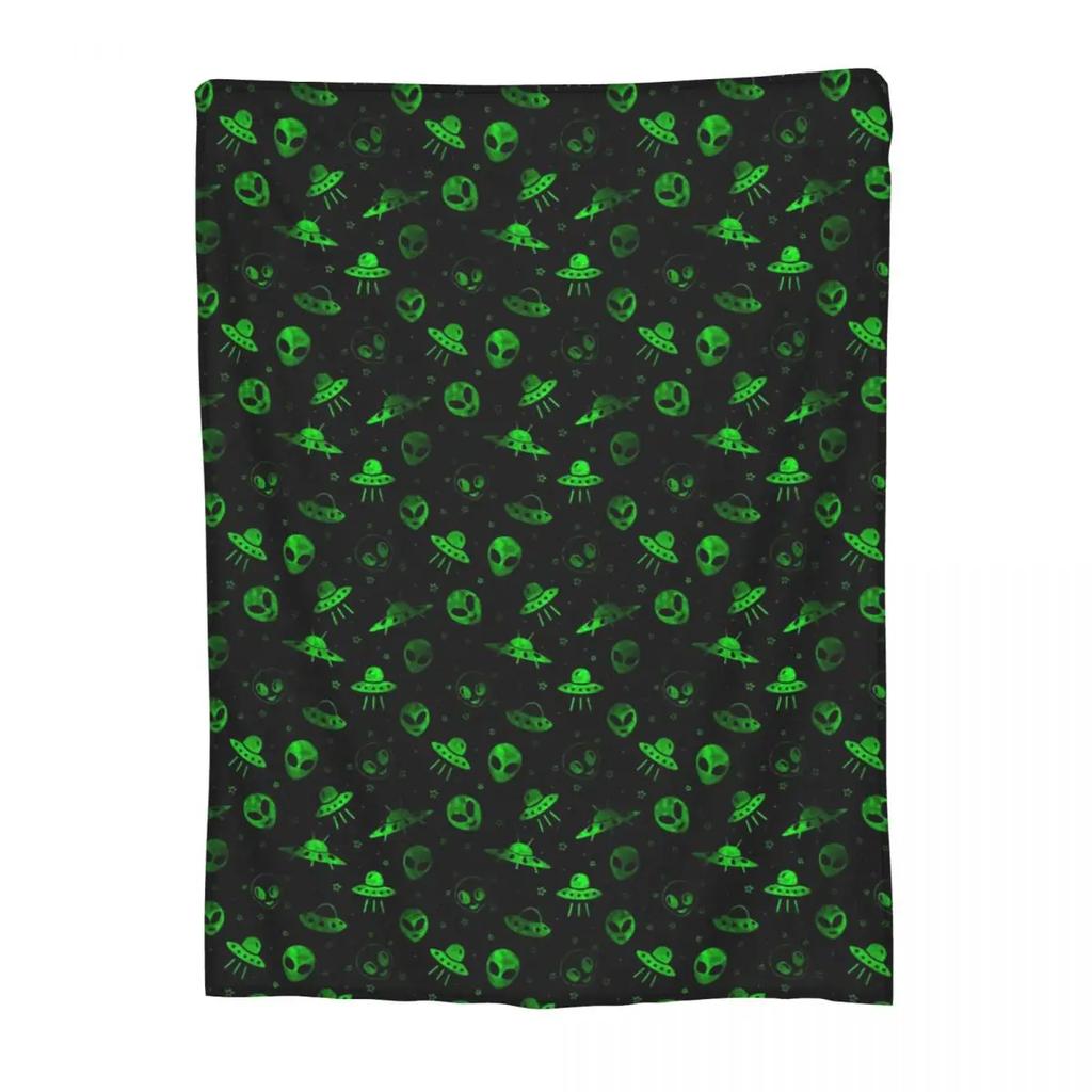 Wonderful Green Alien Universe Wondrous Cosmos With Planet And Stars Blanket Flannel Throw Blanket for Living room Travel Home