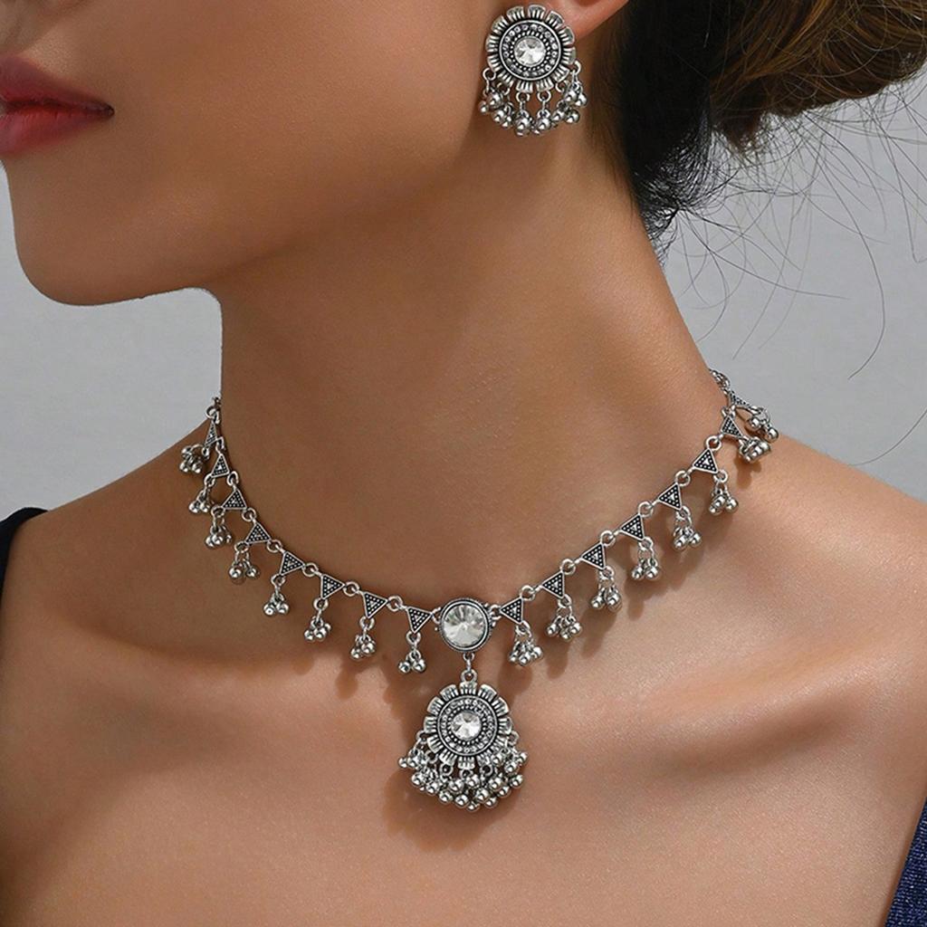 Moda Stile Etnico Indiano Set da 2 Pezzi in Zircone di Cristallo per Donne Collana Choker con Perline Metalliche e Nappa Orecchini Set in Zircone