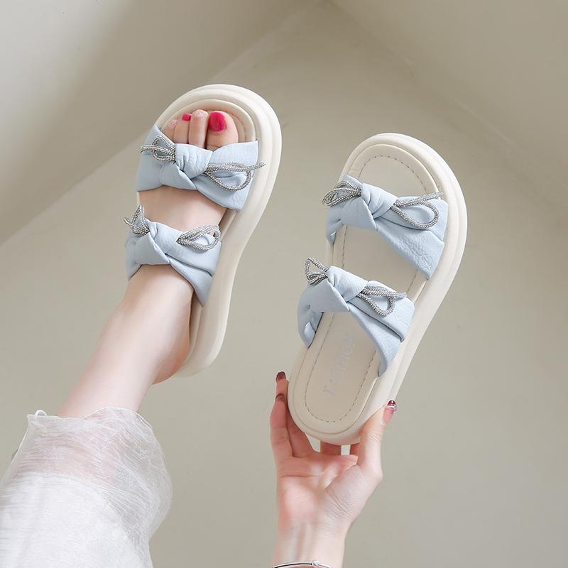 Summer new cool slippers women's 2025 fashion thick bottom heightening soft bottom beach mop